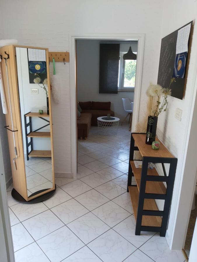 Ferienwohnung Mit 2 Schlafzimmer Oder Studio Apartment - Istrien-Fiorini Brtonigla Kültér fotó