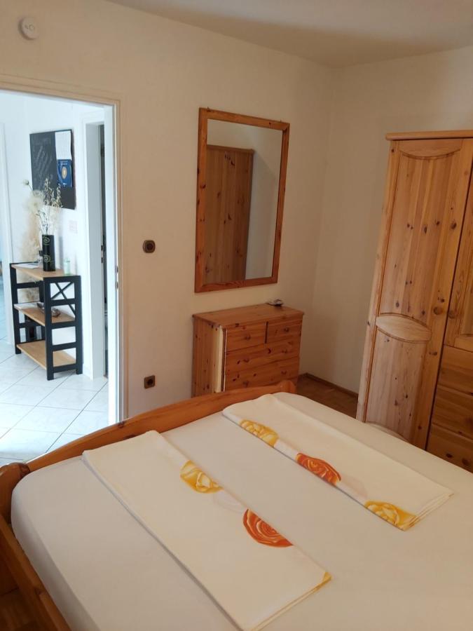 Ferienwohnung Mit 2 Schlafzimmer Oder Studio Apartment - Istrien-Fiorini Brtonigla Kültér fotó