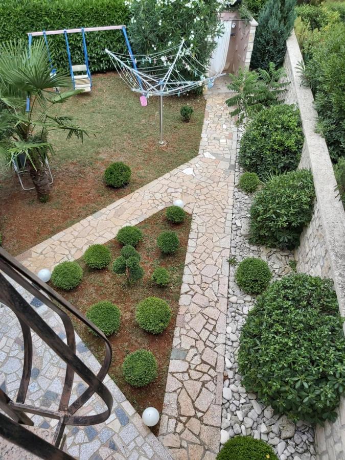 Ferienwohnung Mit 2 Schlafzimmer Oder Studio Apartment - Istrien-Fiorini Brtonigla Kültér fotó